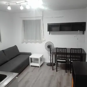 Appartement Studio Devant Les Remparts Avec Parking Privé